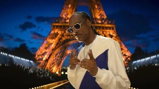 CerfiaFR's tweet photo. 🇫🇷🇺🇸🎙️FLASH | Snoop #Dogg commentera les #JO2024 de #Paris pour la télévision américaine NBC. Il sera en #France l'été prochain. https://t.co/Kdif1754Nr