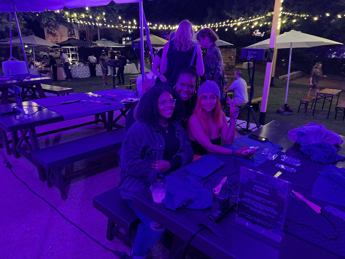 scarlett_spade's tweet image. 🤠 I joined @developer_dao and spearheaded @devdaowomen&apos;s scholarship program!

From Solana to Ethereum, I sent 8 women to multiple Web3 events where they earned multi-prize winnings and awards.

Peep this thread recap from their time at @ETHLisbon: