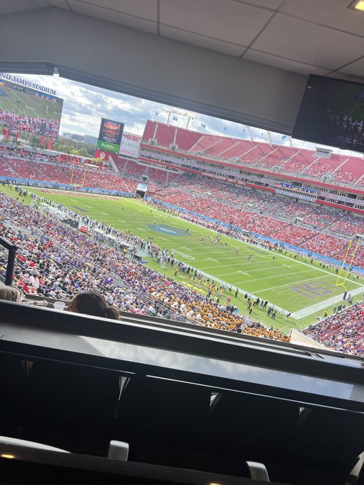 Suite start to a new year watching LSU play the bowl game! https://t.co/0X3LqGO9fL