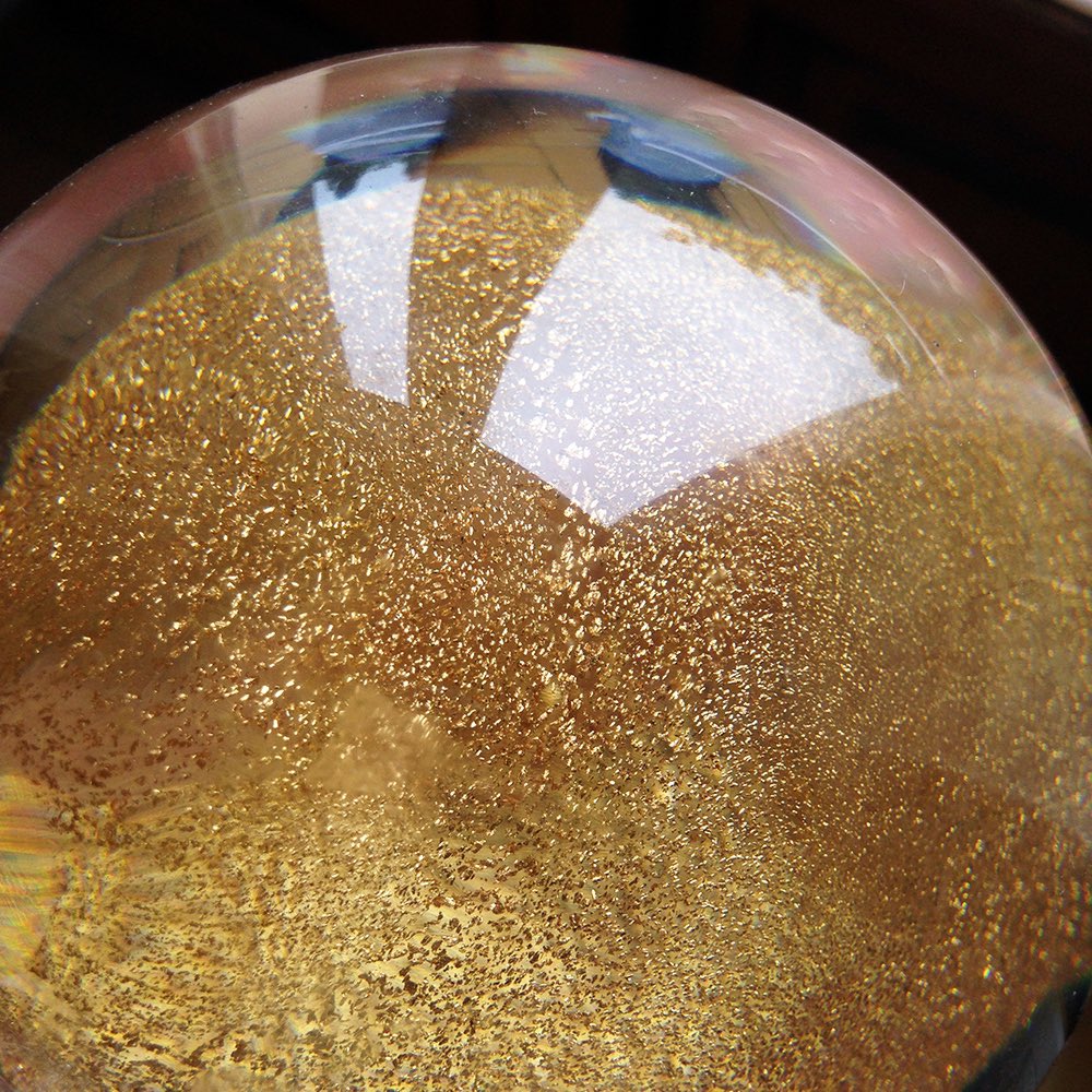 kauffmannprovi's tweet image. À toutes et tous les #perdir, une très belle année 2024! Douce, légère et  pepsie, regardez bien cette boule de cristal doré, c’est écrit…🤗🫣
On pense surtout aux projets personnels - si, si- souvent oubliés dans le souffle de l’action pro.  ✨⭐️💫🌟