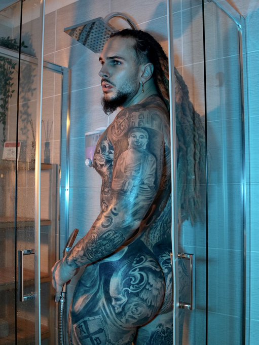 🍾2k24🥂  https://t.co/SdMEK1QFZv https://t.co/S0FXFH1cx1