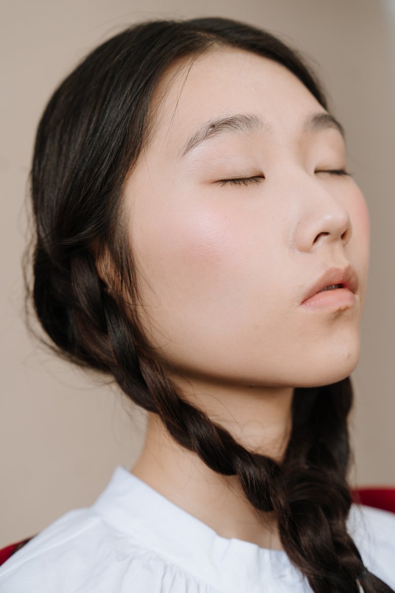 shouldn't pretend but rather showcase your best traits.