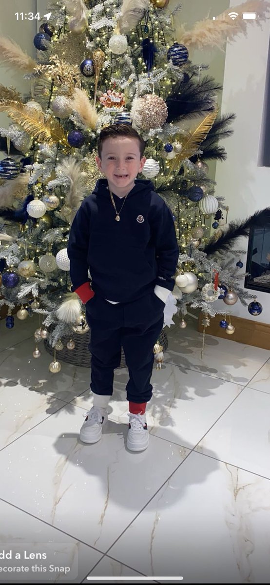 Happy new year everyone what an amazing year it’s been here’s to 2024 a big year ahead from my little team 🤍