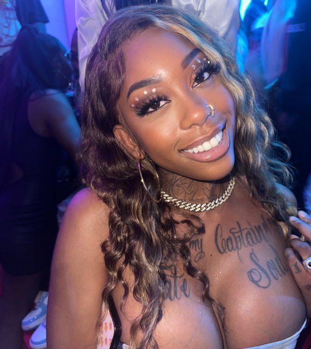 FACE CARD SO VALID. https://t.co/R3a4SWglOs