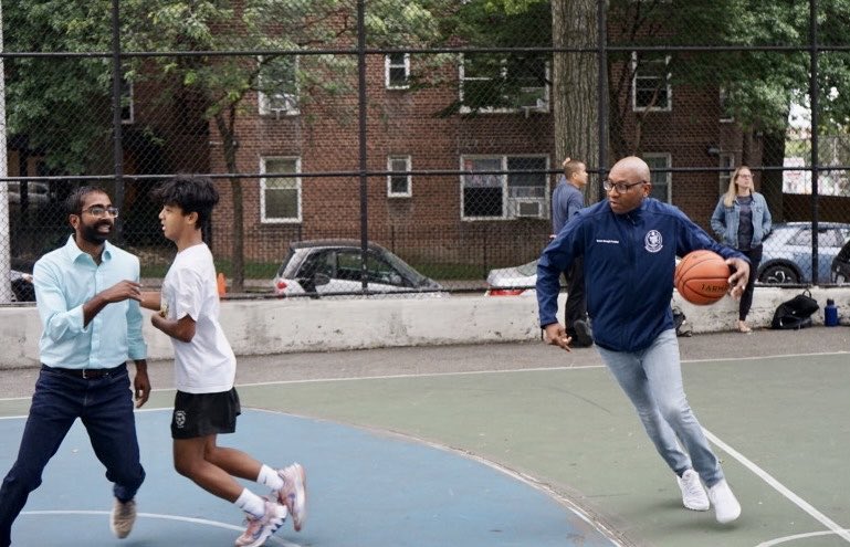 Donovan Richards Jr. tweet media