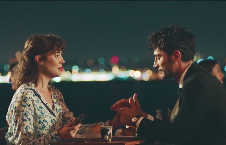siyahkugu_00's tweet photo. #SevmekZamanı & #Safir
parareli geliyor a dostlar kalem aynı kişiye ait 🤪🧡 #AtGün #FirAn https://t.co/uFLFo7OBDd
