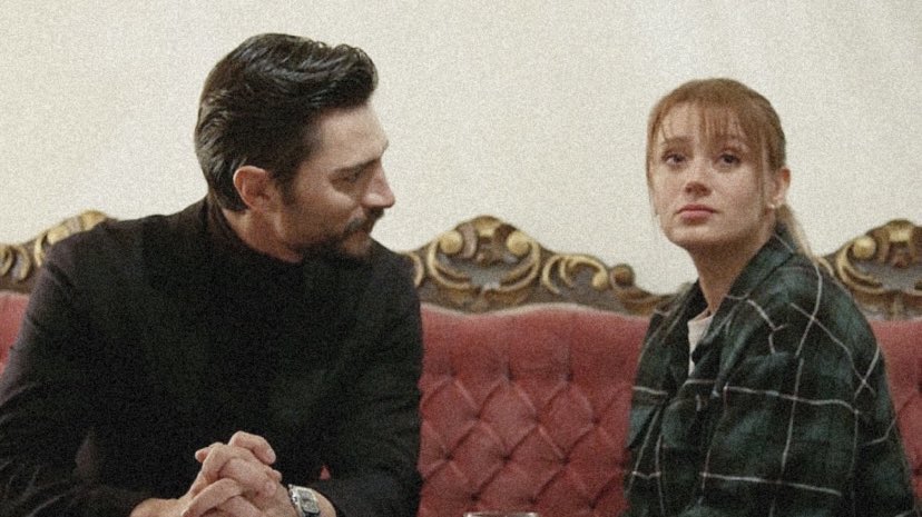 siyahkugu_00's tweet photo. #SevmekZamanı & #Safir
parareli geliyor a dostlar kalem aynı kişiye ait 🤪🧡 #AtGün #FirAn https://t.co/uFLFo7OBDd