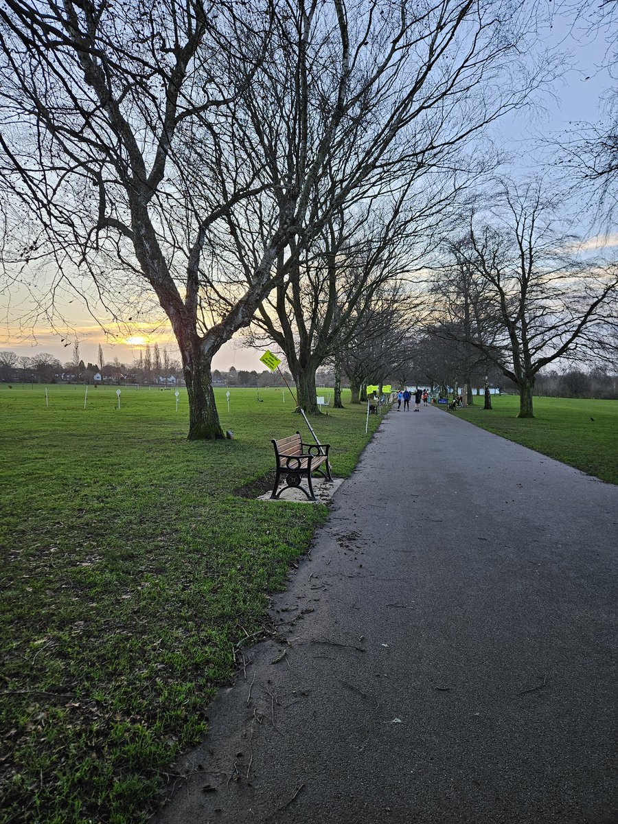 cathfenn's tweet image. NYD seemed like a good morning to choose for celebrating running my 50th @parkrunUK off the back of celebrating my 100th volunteer credit on NYE 🌳 #loveparkrun #ActiveFun #Wellbeing