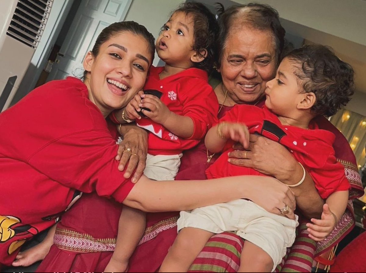 ursavian's tweet photo. I’m just so happy for her. When she said “I’ll definitely have kids &amp; have a family for myself” .. all she wanted is that one LOVE , A Happy Family &amp; She Made It !! 

Stay Blessed Nayan, as always 🥰❤️

#Nayanthara @VigneshShivN #HappyNewYear2024 https://t.co/Fu1eZ27AOF