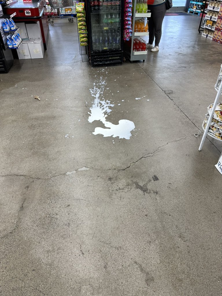 Elton John fart cleanup on aisle 4