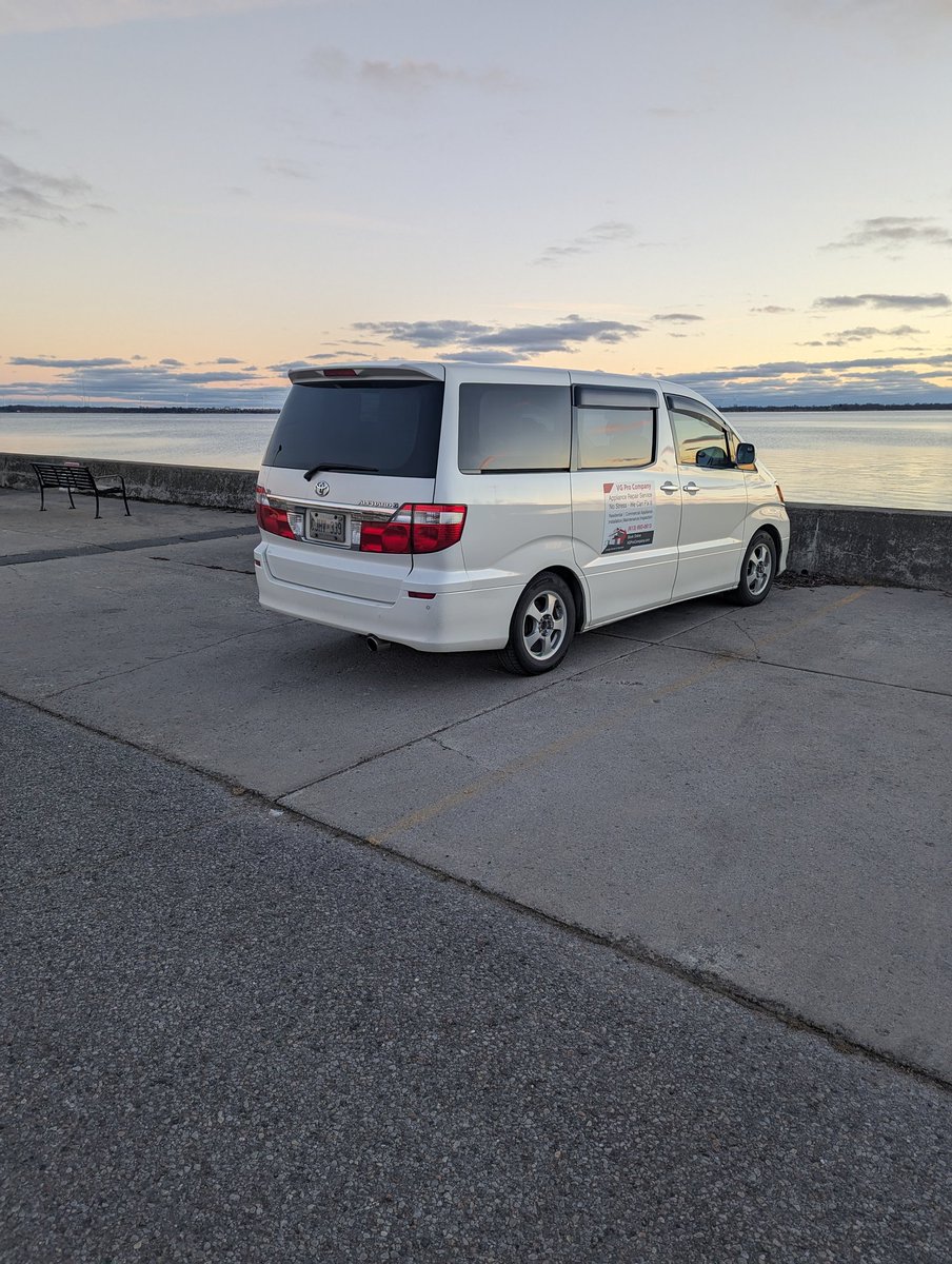Spotted in the wild this evening #RHD #JDM #Toyota #ygk #KingstonOntario #ToyotaAlphard #vanlife #LakeOntario #niceone #January2024