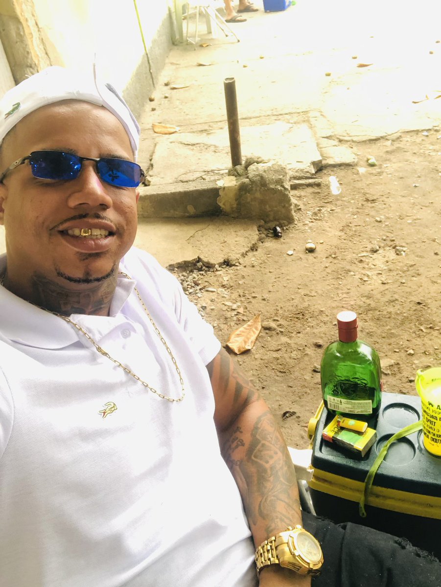 Junior44007353's tweet photo. Primeira de 2024 do MULATO 🥰🥺❤️‍🔥 https://t.co/23ewRMKwgy