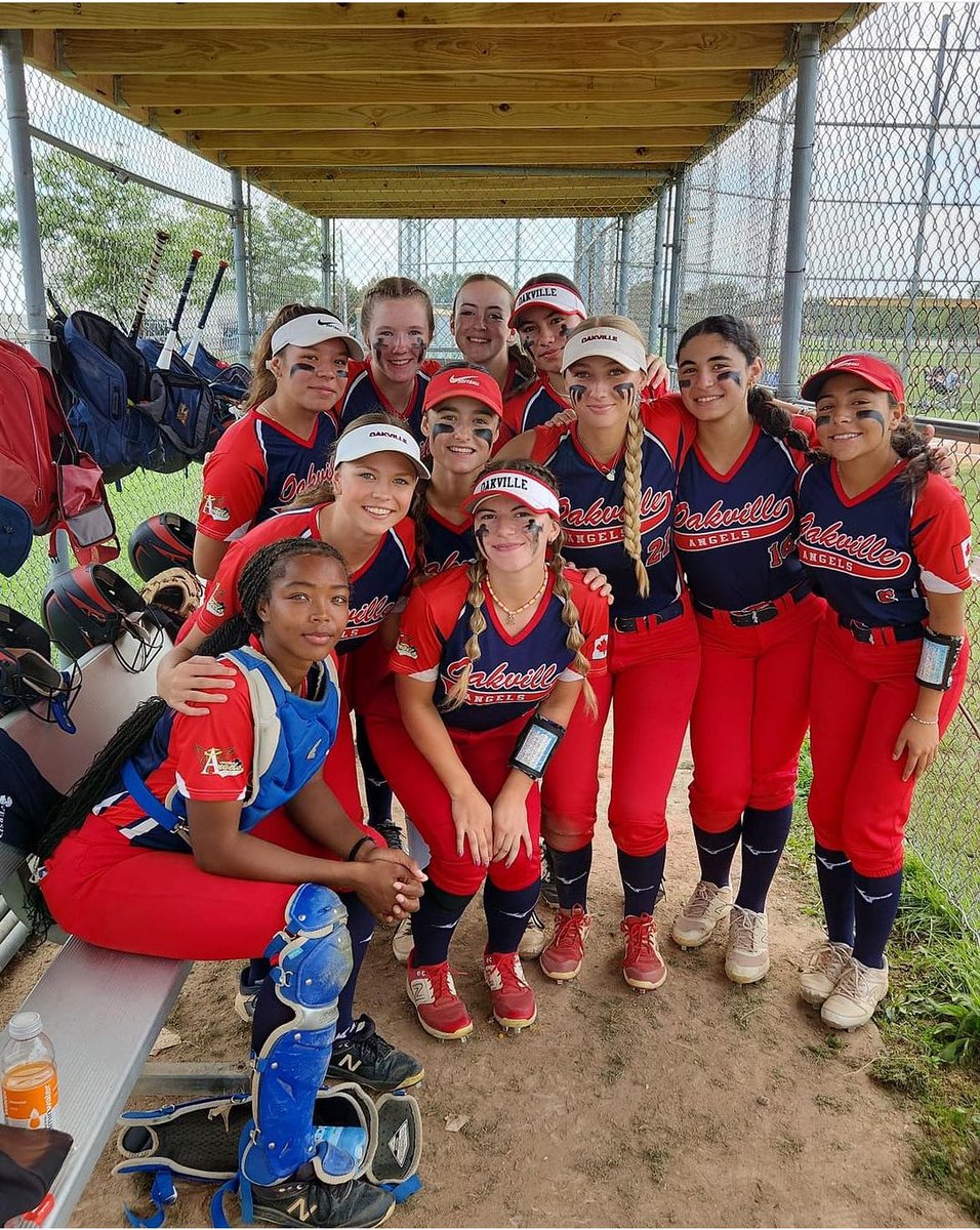 Happy New Year from the Oakville Angels 06 - May 2024 bring you much health &amp; happiness. See you at the Diamond 🥎🥳