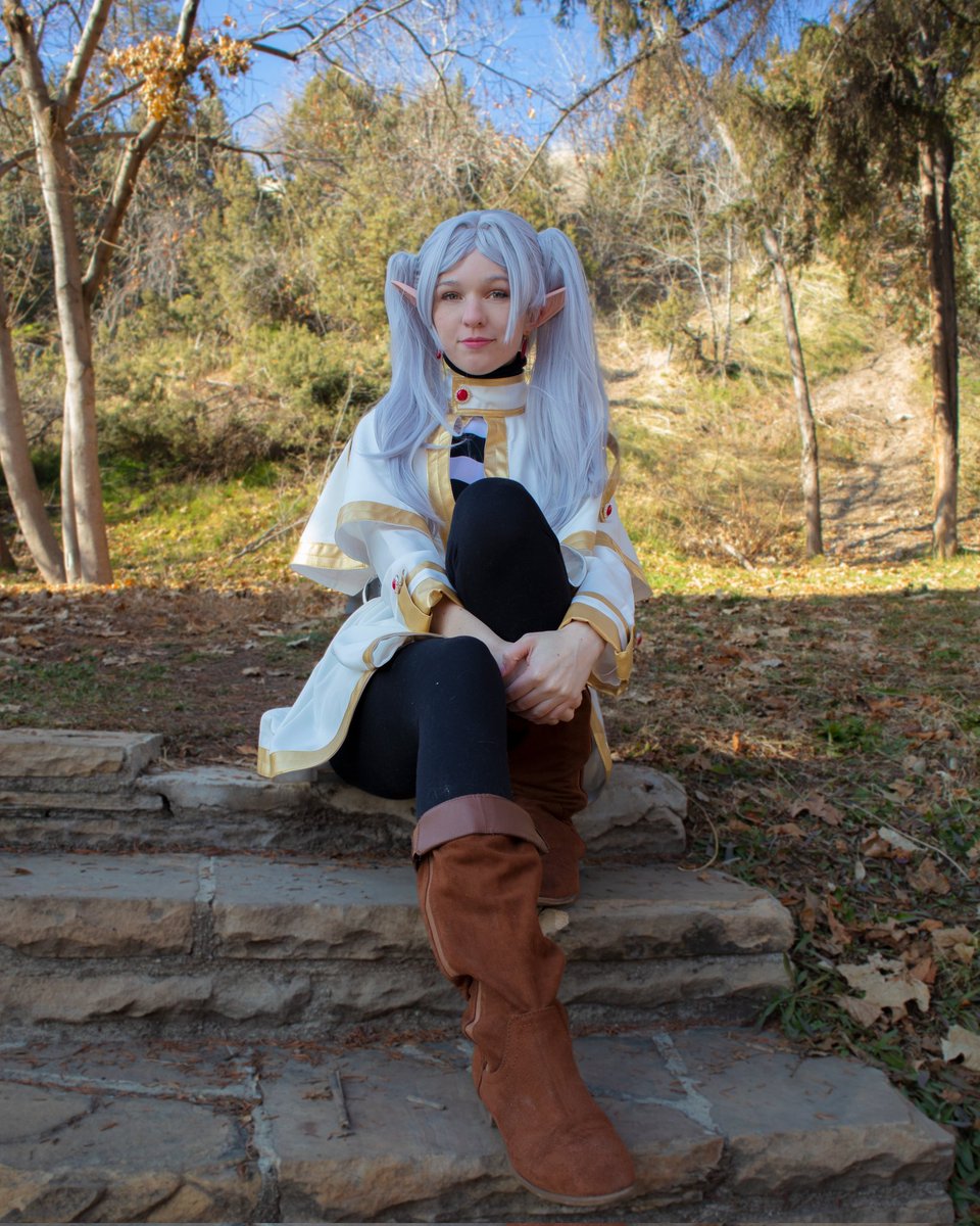 misskalidoyle's tweet photo. New year and new cosplay! Briefly edited a Frieren photo from yesterday ✨️ https://t.co/JB8OanpJ06