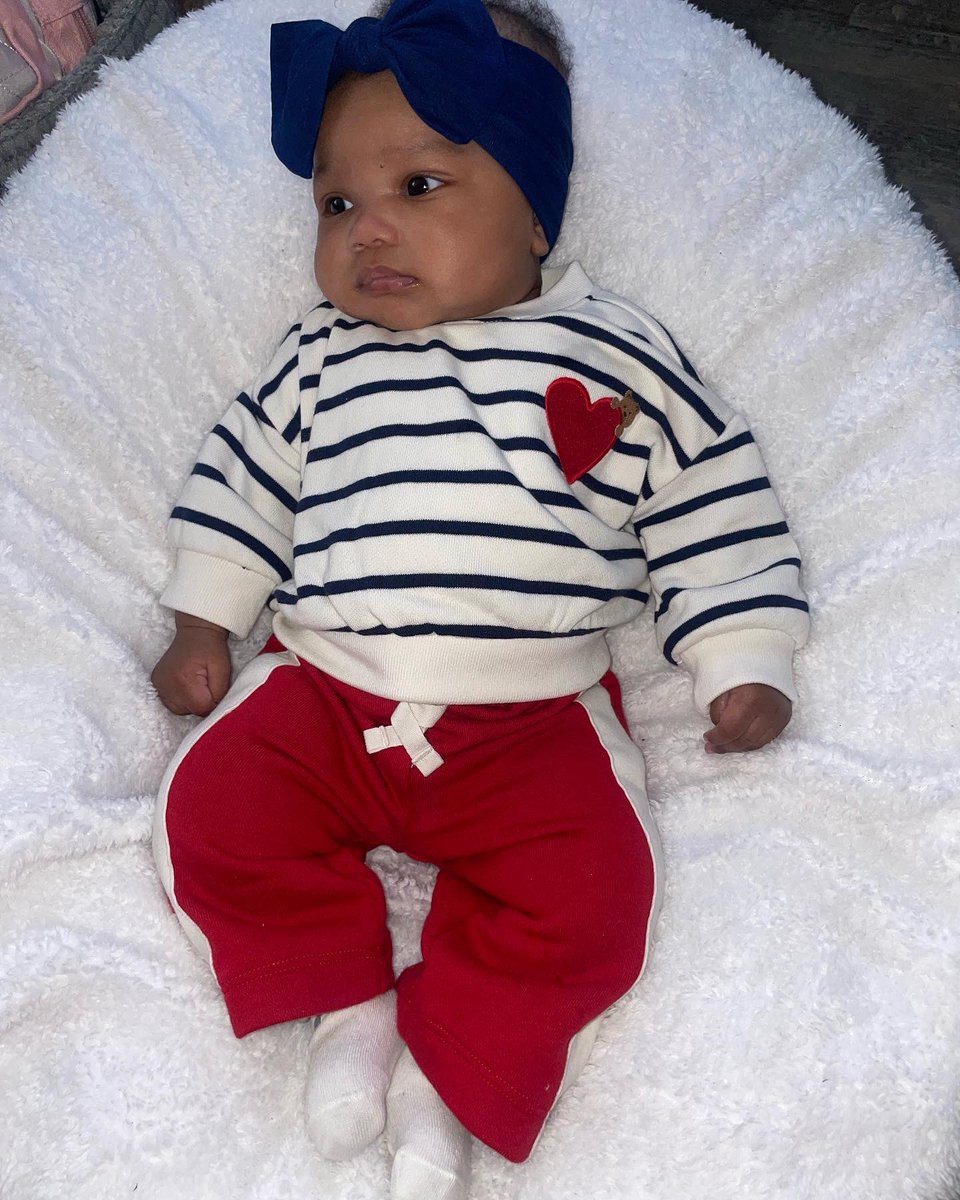 taliiyaaaaa's tweet photo. happy new year from my baby🥺❤️ #misspretty #mamanu https://t.co/CvqU8ORKBK