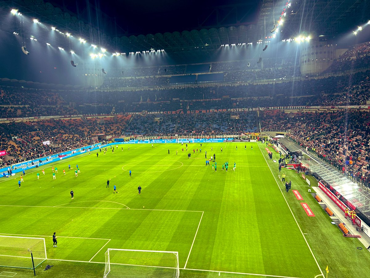 Happy New Year from Italy 🇮🇹🫶 #Milan