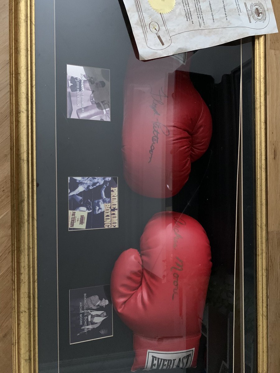 sld197's tweet photo. @Tom_Gray_Boxing I won these at an auction last year. Signed by Floyd Patterson and Archie Moore 👍 https://t.co/SpSzF6rbyZ