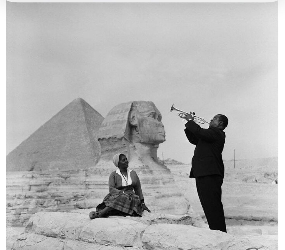 <a href="/fasc1nate/">Fascinating</a> Louis Armstrong plays for his wife In front of the Great Sphinx, 1961