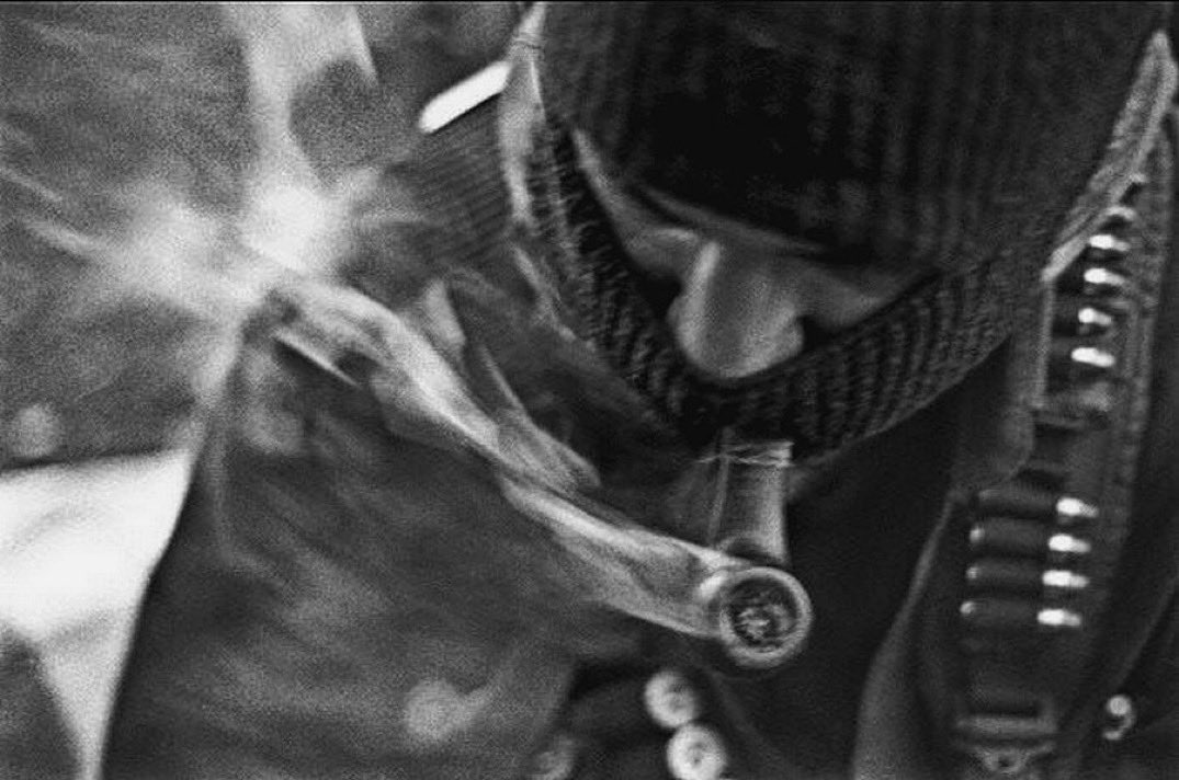 marco_cuevas_'s tweet photo. La libertad es como la mañana. Hay quienes esperan dormidos a que llegue, pero hay quienes desvelan y caminan la noche para alcanzarla.El sueño libertador del subcomandante Marcos #EZLN30Años https://t.co/v7BCc6A0bC