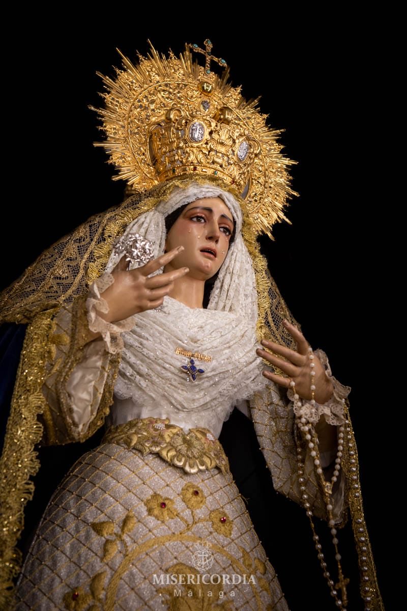 Por un año lleno de Gran Poder!! 🥂
Feliz año 2024. 
#CofradíasMLG 
#GranPoderCoronada