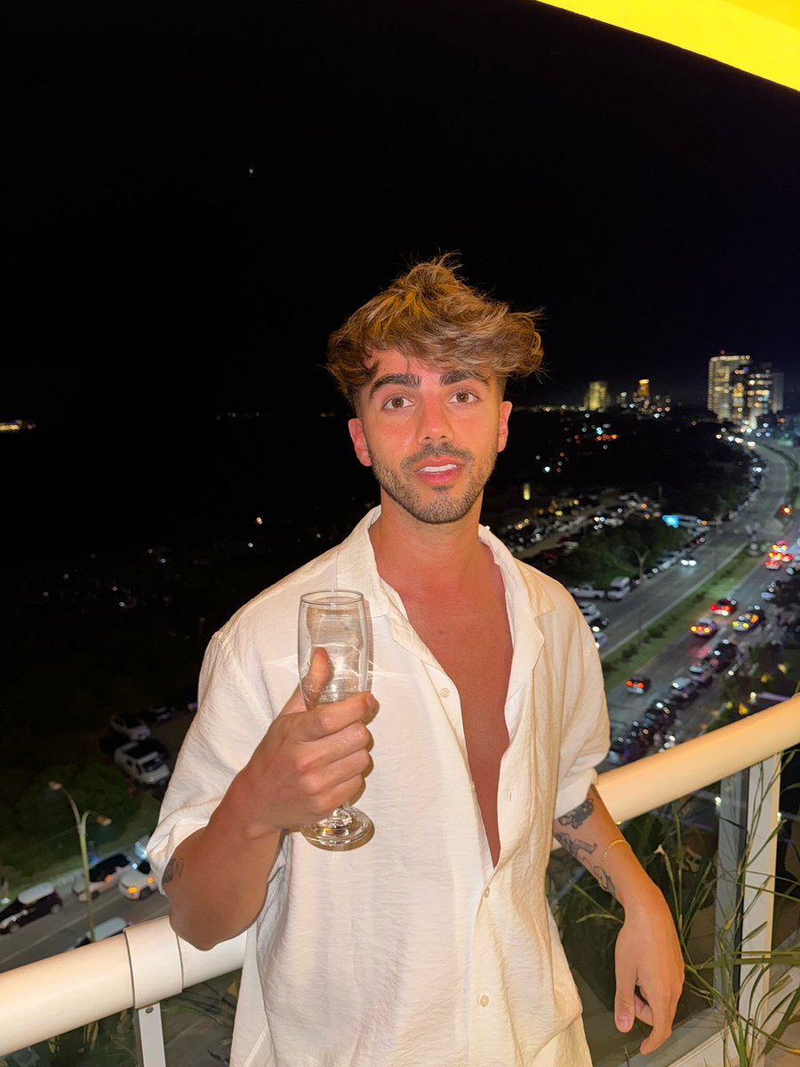 fedevigevani's tweet photo. primeras fotos del 2024 https://t.co/bgCnaxdZuT