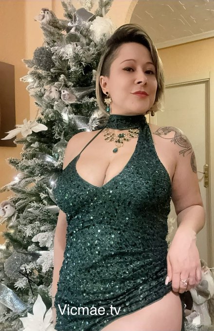 Happy new year 🥳 https://t.co/NnWOAtwAxU<a href="/tag/newprofilepic"class="tags"><span>#newprofilepic</span></a>