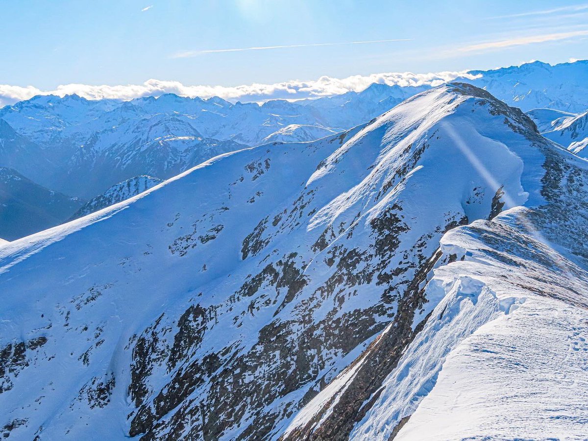 amrqs's tweet image. 🏔️ Tuc de Parros (2.736 m), per Tuc de Costarjàs e Cap des Clòsos, 1/1/24 #Beret #Baqueira #ValdAran