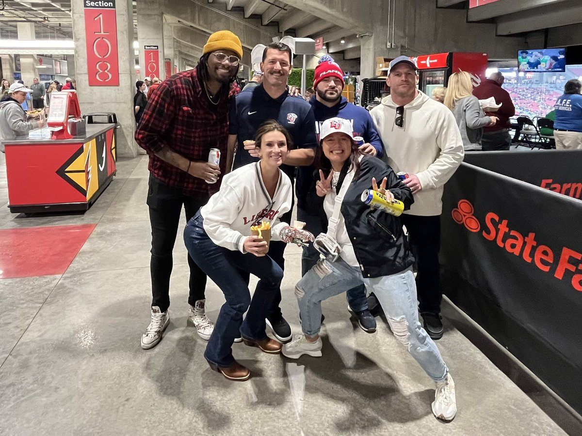 Former_Flames's tweet photo. Football Alumini at the Fiesta Bowl https://t.co/yx6u2C2Qds