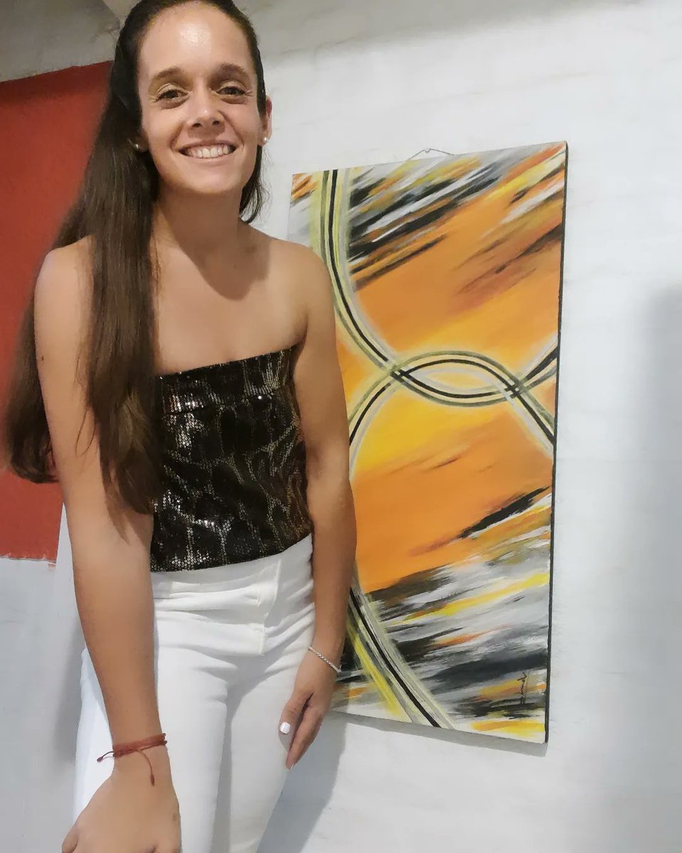 MaacaMillan's tweet photo. • 💫 ¡BIENVENIDO 2024! 💫 •
.
.
•🎱 Infinito 🎱• https://t.co/W0XjMk6EO6