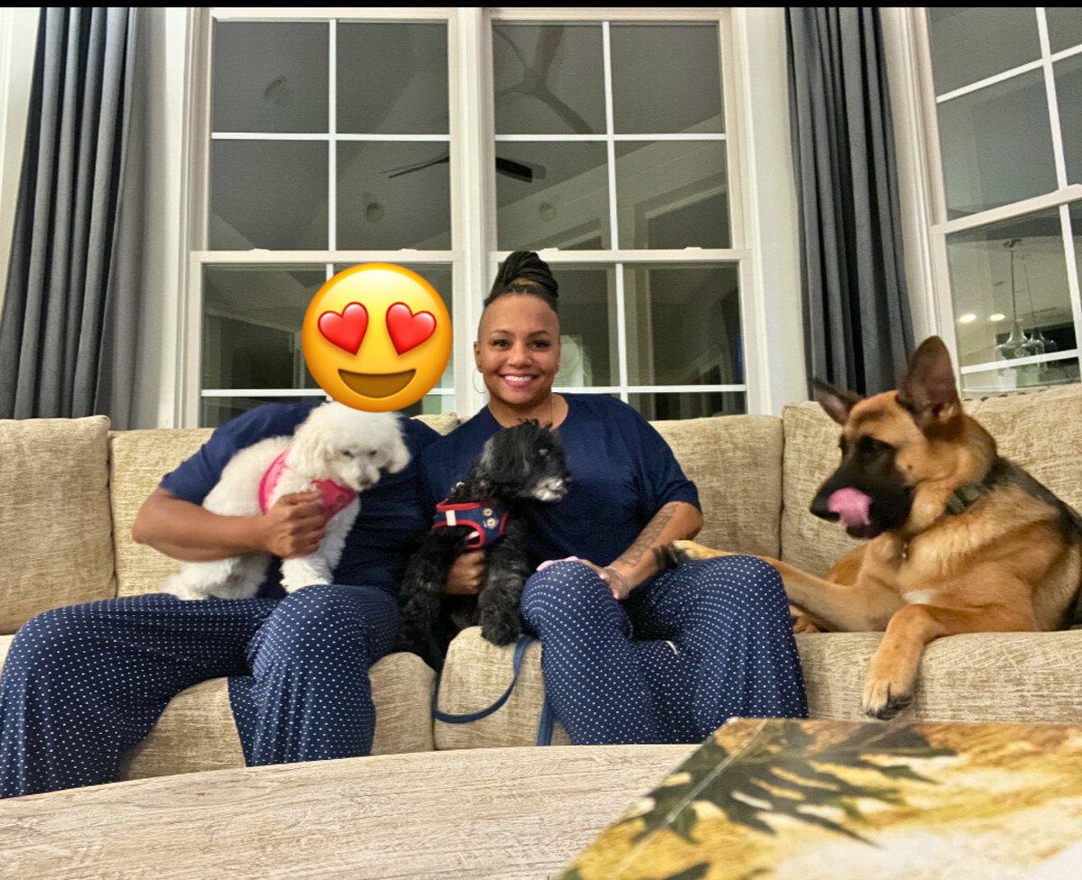 thequeensheba's tweet photo. Happy New Year 🎈… this is how we keep our relationship private 😭😭😭
#HappyNewYear2024 #thequeensheba #privaterelationship #charlieandme #ourfirstchristmas https://t.co/9040PBp2e7
