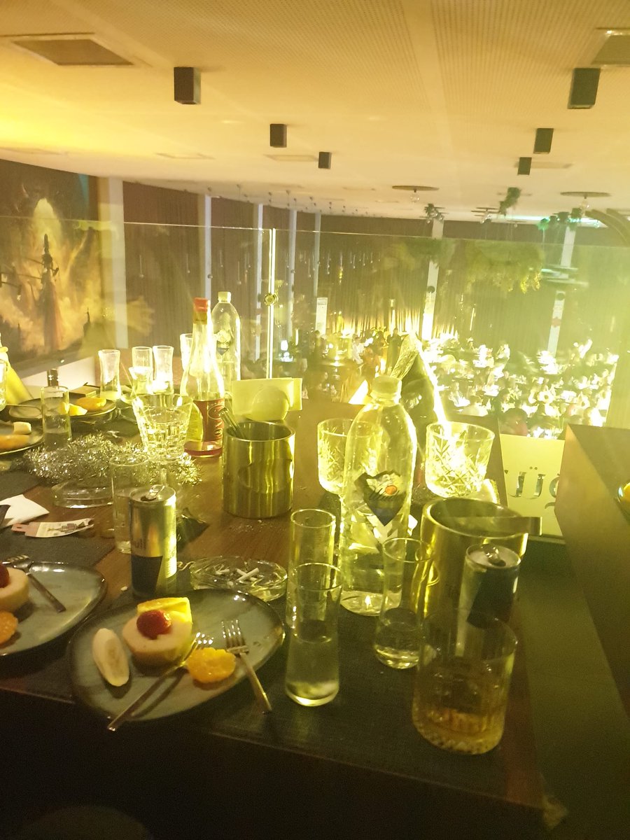 İşte bir yerler, yine güzeliz