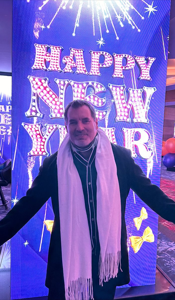 Happy New Year from chilly Milwaukee, Wisconsin 🤗♥️🥳🎉