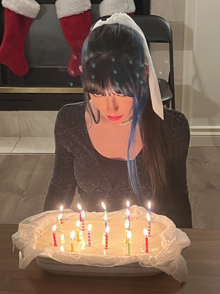 Choose your birthday girl, happy or yandere https://t.co/8ax4ORjxFr