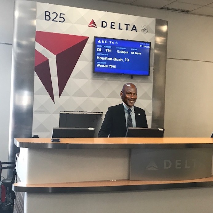 @IsiahThomas @Delta @NBATV I was there @Delta and this gate agent was VERY RUDE. Isiah met all the criteria to be on the flight but he wasn't let on.