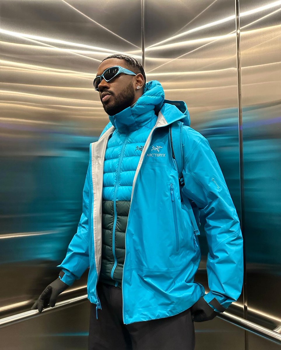 NEVER AGAIN tweet media