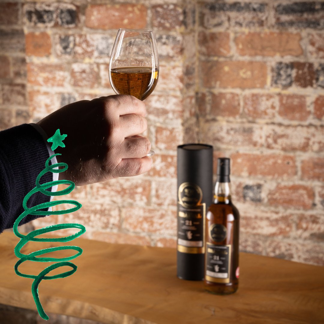 DistillersArt's tweet photo. From the whole team at @DistillersArt, we’d like to wish you all a very Happy New Year. Let’s raise a glass to 2024! Sláinte! 🥃

#HNY #HappyNewYear #caskandcanvas #whisky #singlemalt #indepedentbottlers https://t.co/K4353PJ4Nb