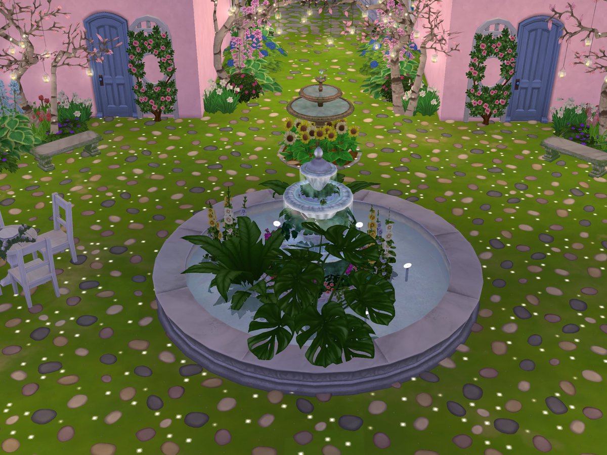 MrsM_Sims's tweet image. Courtyard at night