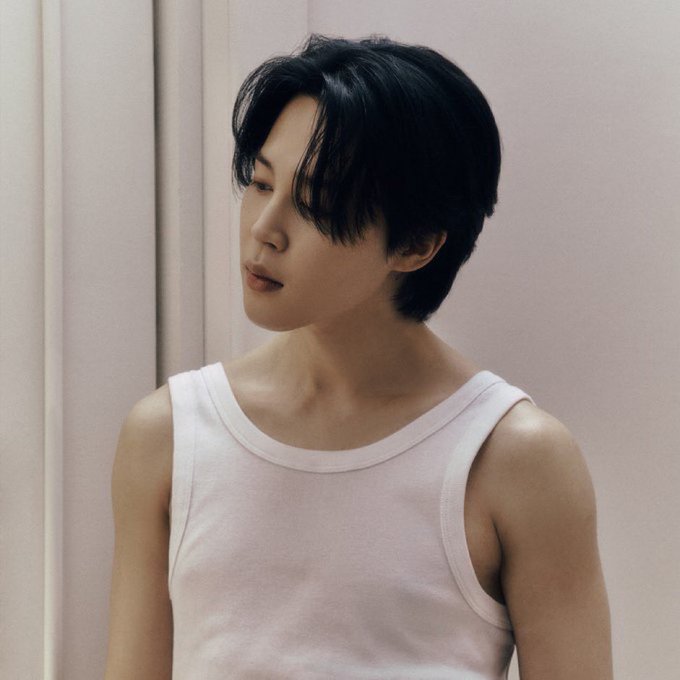 chartdata's tweet photo. #Jimin's "Closer Than This" debuts at #1 on this week's Digital Song Sales chart. It marks his fifth #1 hit. https://t.co/OrUGw50nA4
