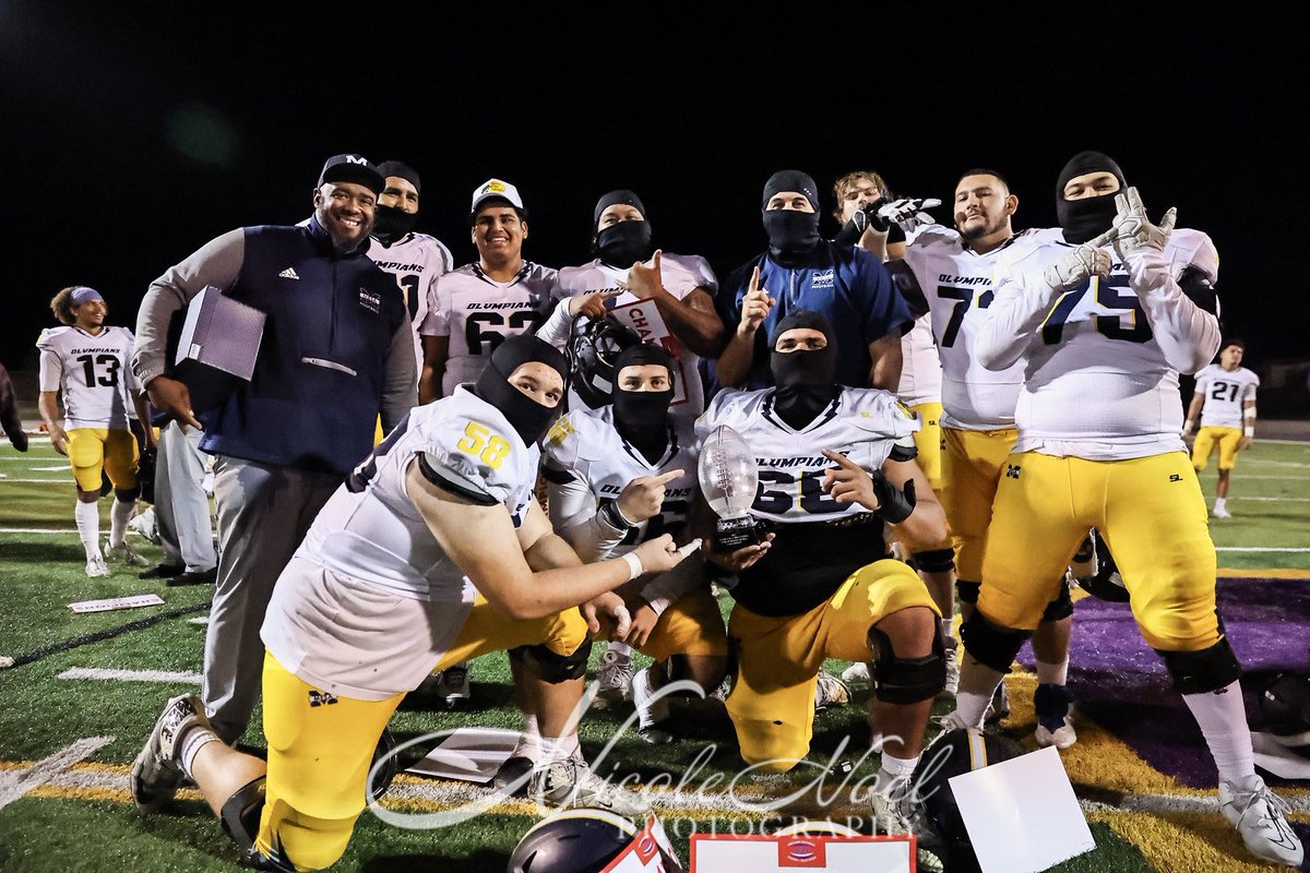 CoachChevSD's tweet photo. So grateful for the 2023 season! BACK TO BACK BOWL CHAMPS💍 So proud of these young men, competed on the field, in the classroom and in life! Couldn’t be more proud! Excited for what 2024 will bring! #BALLIN #OSUP #SDCHAMPS #STRAWBERRYBOWLCHAMPS🍓 @SDmesafootball @Nicole2Noel https://t.co/lQlz8JMHwp