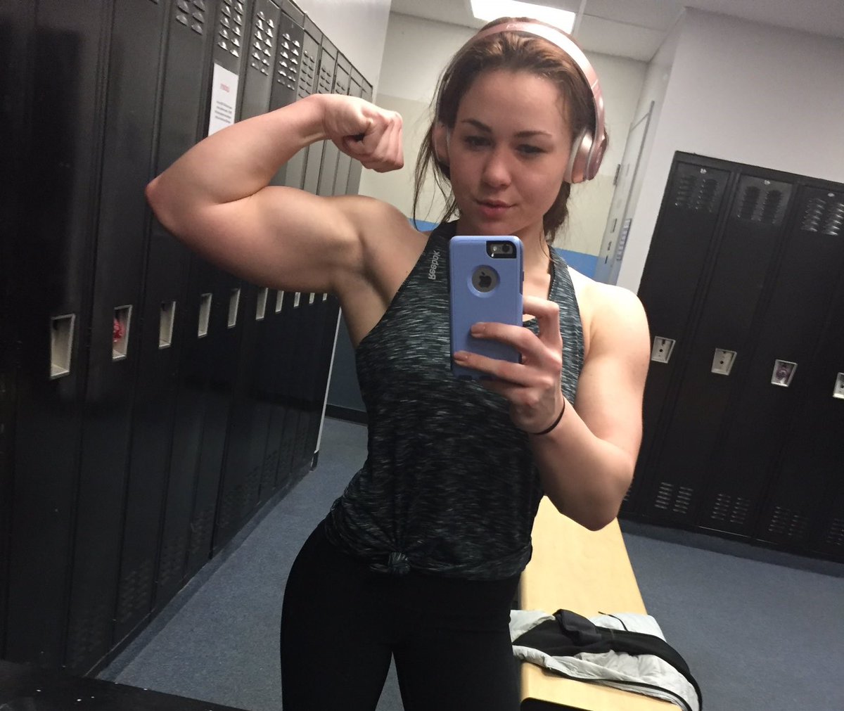 #femalemuscle