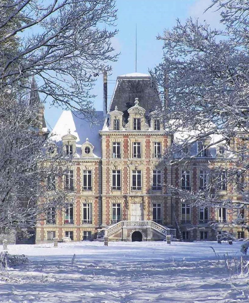 CHATEAU DE BOSGOUET Normandy France

#frenchchateau #beautifularchitecture #normandy