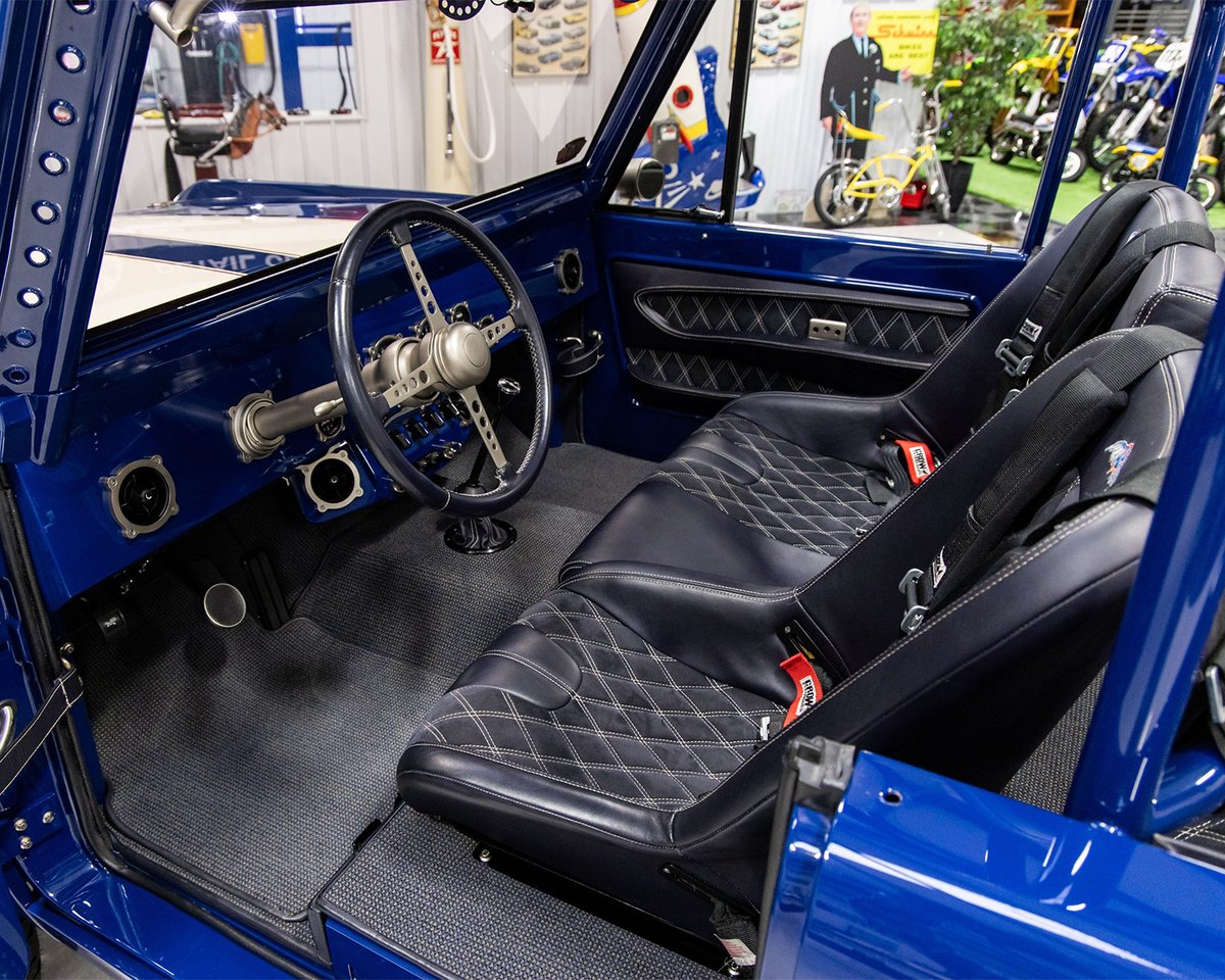 Barrett_Jackson's tweet photo. Take me out to the ballgame in this one-of-a-kind #custom 1974 @Ford Bronco! Built for professional baseball player #AndreEthier of the L.A. @Dodgers. See it cross the auction block with No Reserve, January 20-28

Learn more: https://t.co/6iYyU8Otf4 https://t.co/R5rJaHsJP6
