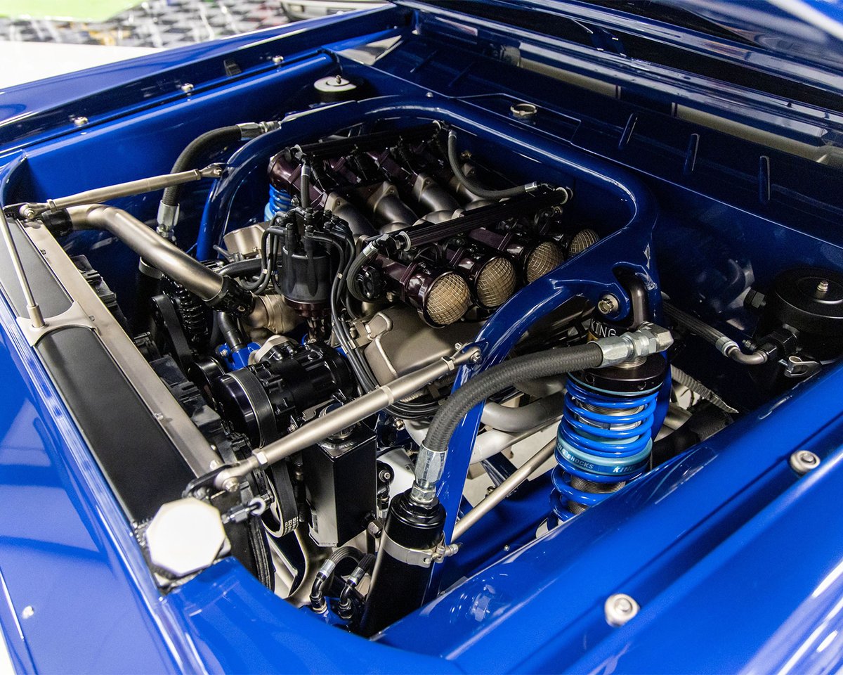 Barrett_Jackson's tweet photo. Take me out to the ballgame in this one-of-a-kind #custom 1974 @Ford Bronco! Built for professional baseball player #AndreEthier of the L.A. @Dodgers. See it cross the auction block with No Reserve, January 20-28

Learn more: https://t.co/6iYyU8Otf4 https://t.co/R5rJaHsJP6