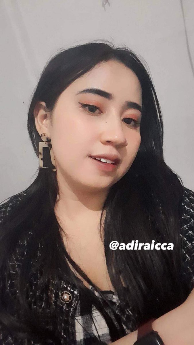 adiraicca's tweet photo. Yang masih bangun dm https://t.co/k9QXFuXd7I