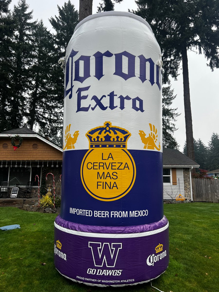MrDanaStone's tweet photo. @Softykjr Bar is at my house.  Go Dawgs! https://t.co/8j6XHfetx4