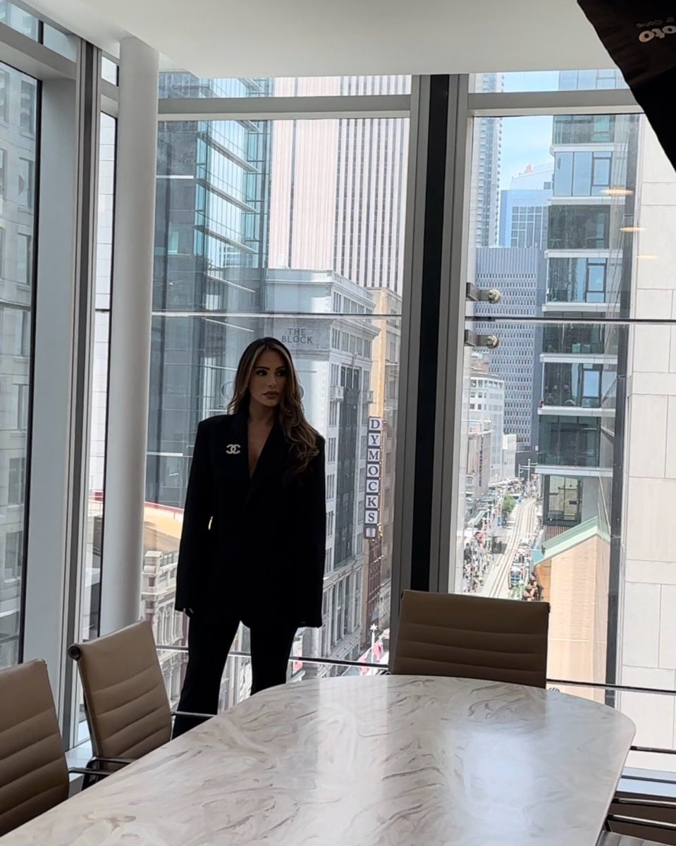 Hello, 2024 👋🏽

Out:
Forcing situations
Complacency
Overthinking
Comparison
Judgement

In:
Acceptance
Gratitude
God
Family
Love

A New Year won't mean anything if you go back to the old you.