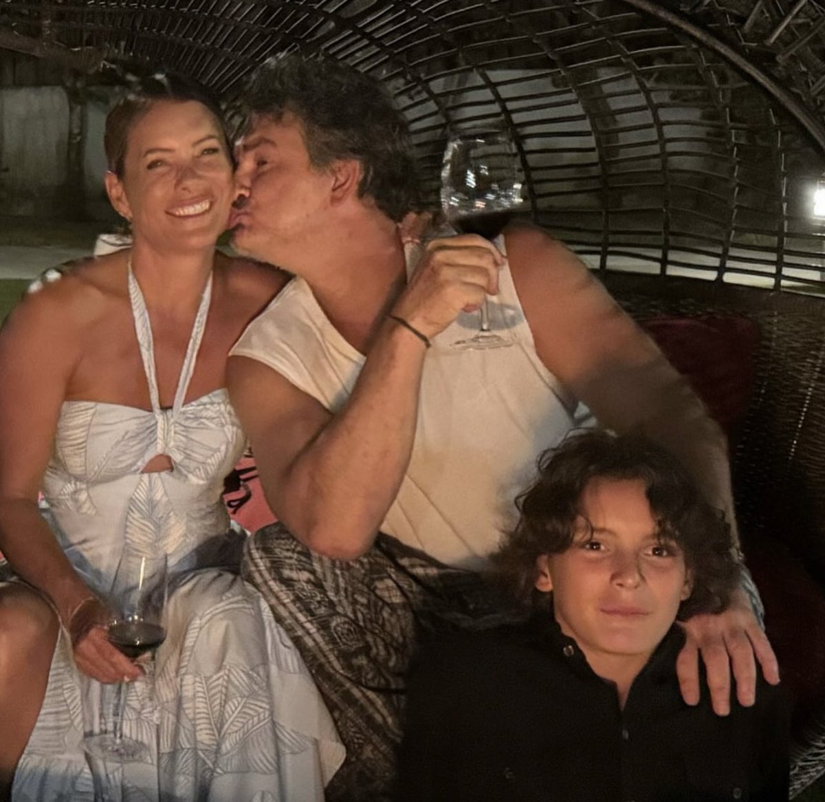 Así inició el 2024 la flia Arjona. 
Post Deisy  ❤️