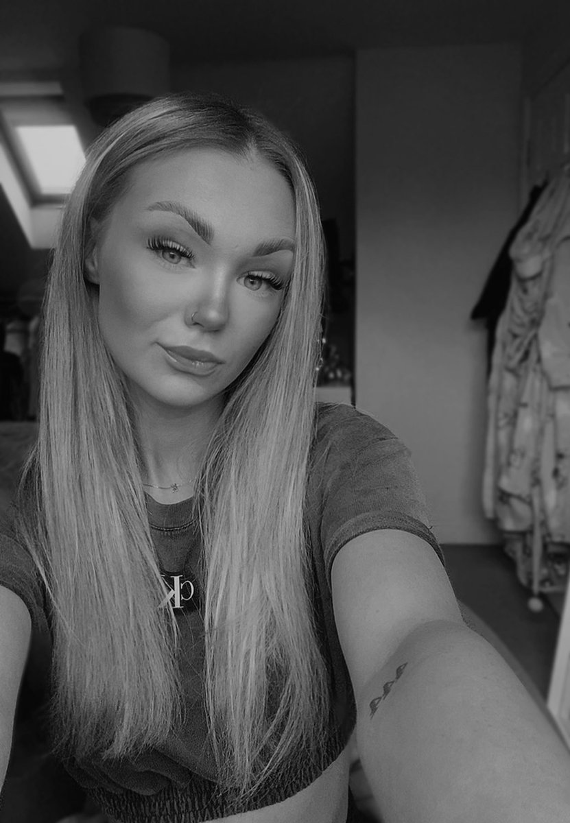 jesss_joness's tweet photo. New year, new opportunity’s to take everything you have🤝🏼

findom finsub rtsub https://t.co/up9RbhwX1b