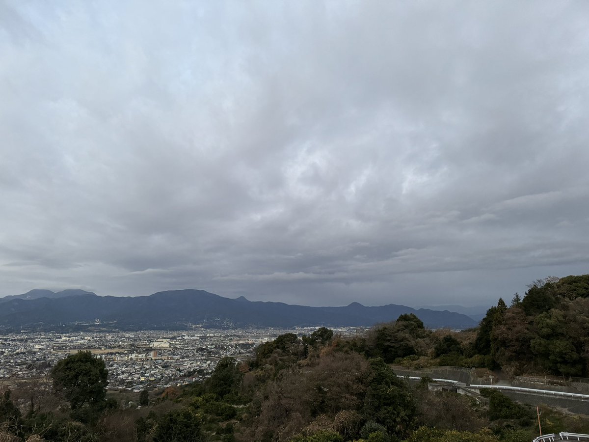 556map's tweet image. 富士山、見えません
見える日もあれば見えない日もある
そういうことです