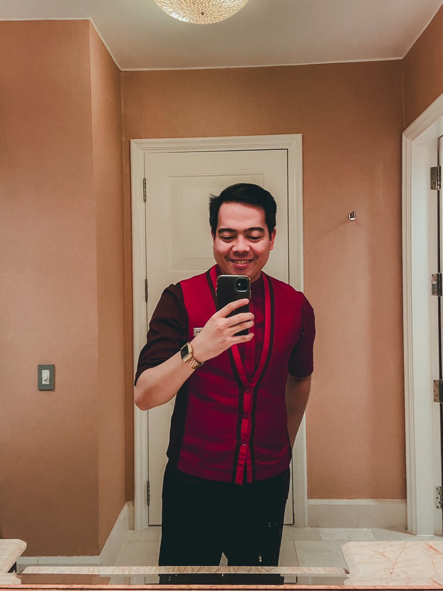 juancelistino's tweet photo. 2023 CAREER PLOT TWIST ✍🏼

The past year has been great to me. Ang daming nangyaring first time in my career:

•Celebrated my 9th year in service
•Promoted as Inspector
•1st time Perfect Attendance
• Manalo sa RAFFLE hahahahaha

Thank you @nwresorts! HAPPY NEW YEAR! 🎇🥂 https://t.co/LatBY1xJRa